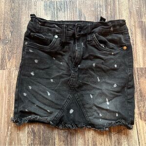 Joes jeans size 7 Black Distressed Denim Skirt